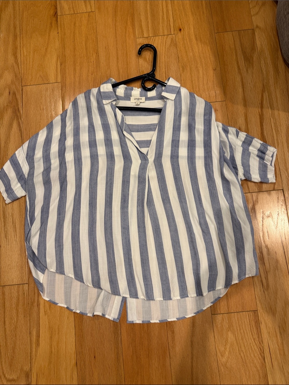 Large Umgee Blue & White large Vertical Stripe V-Neck Tunic
